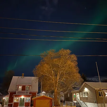 Central, 2 Bedroom, Free Parking